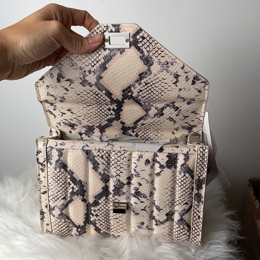 Steve Madden Bkiarra Natural Crossbody Purse - Picture 5 of 10